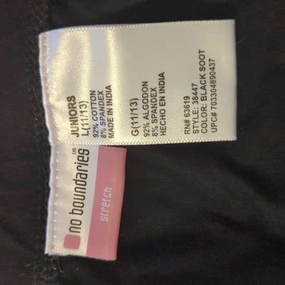 5/$25🌻 Black mini skirt - Picture 2 of 2